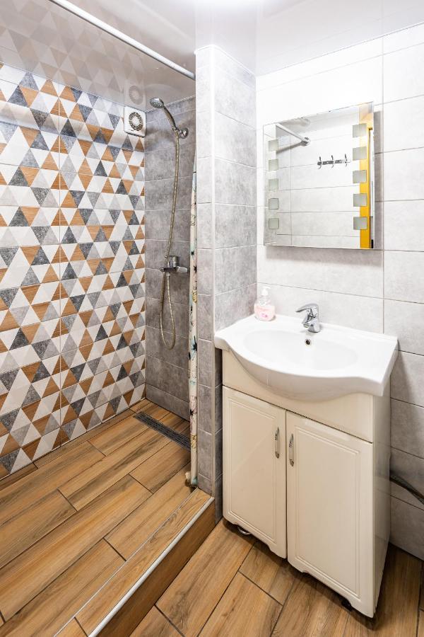 Apartment On Kovzhuna Street Lviv Ngoại thất bức ảnh