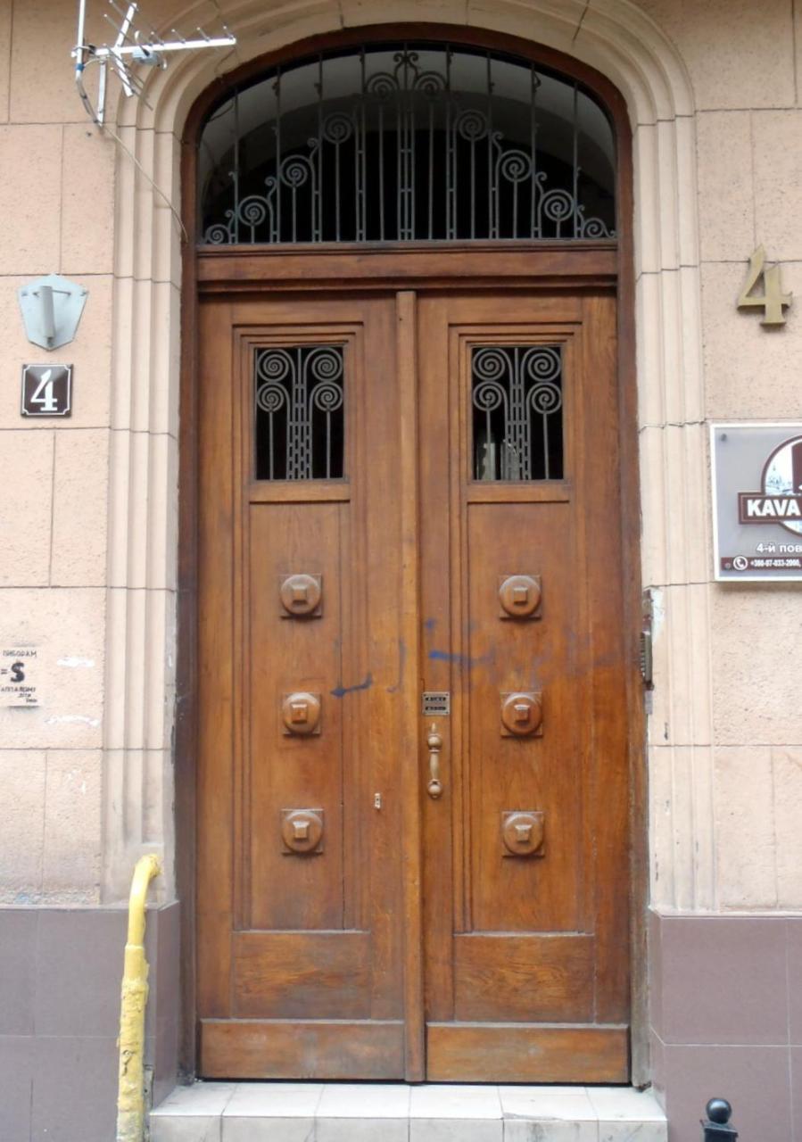 Apartment On Kovzhuna Street Lviv Ngoại thất bức ảnh